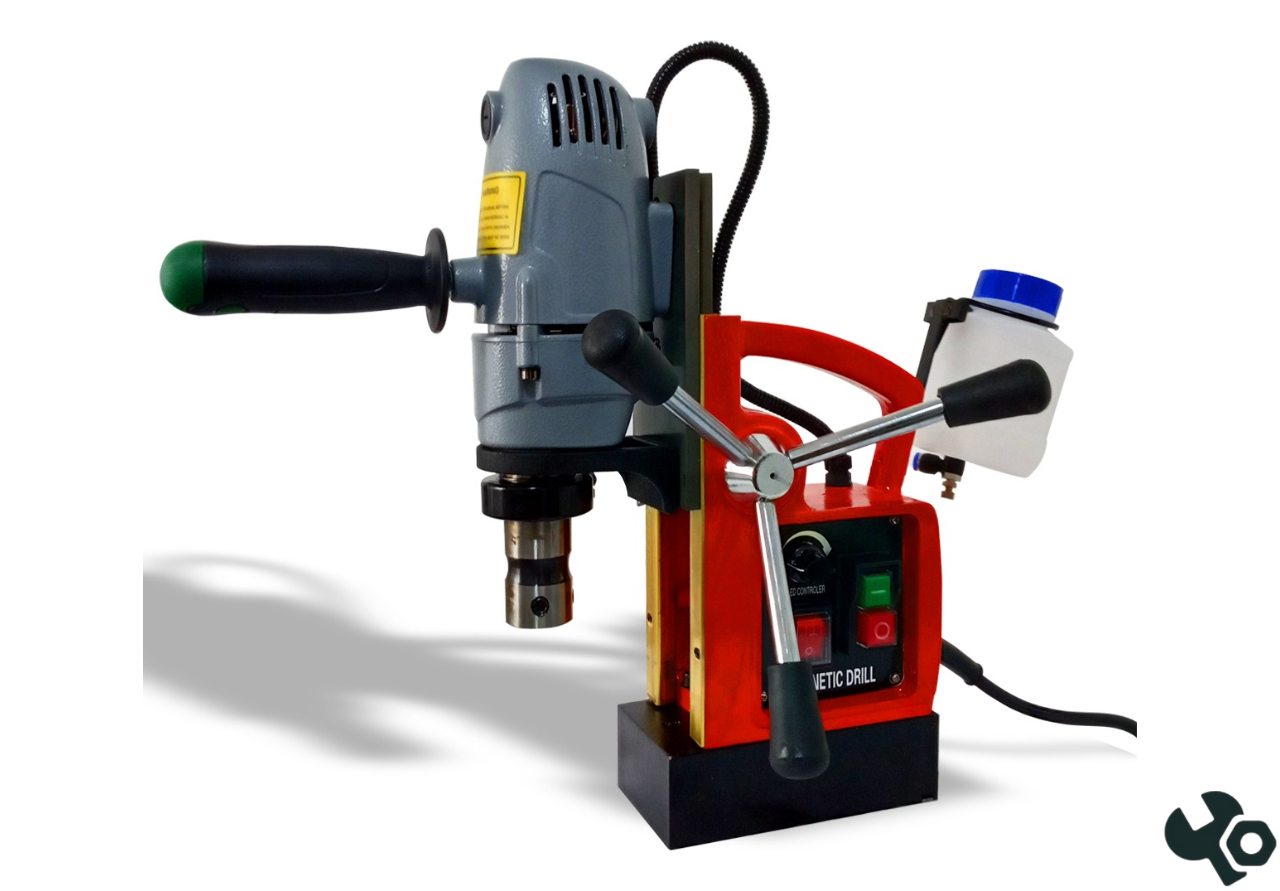 Furadeira com Base Magnética